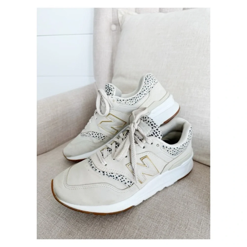 New Balance 997H Sneakers - Picture 2 of 8